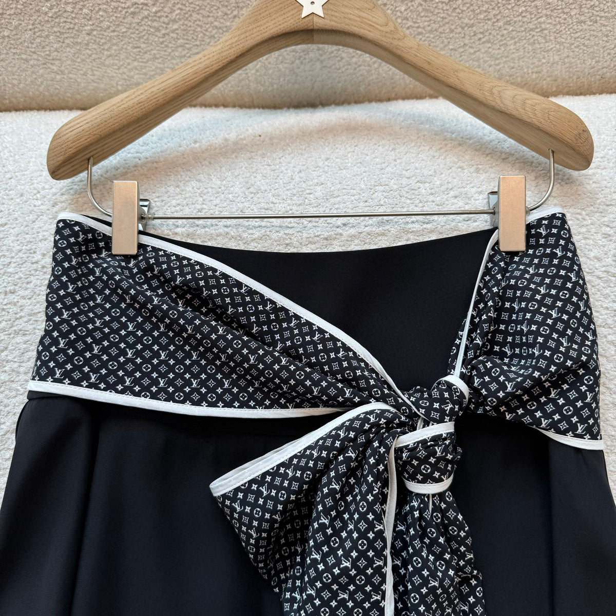 LOU SKIRT