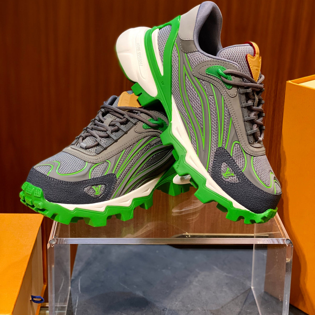 LOU SUMMIT SNEAKERS