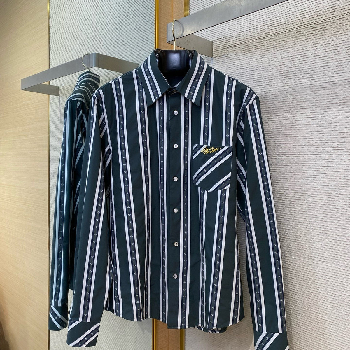 LOU SHIRT