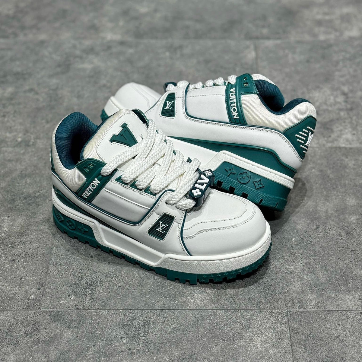 LOU TRAINERS