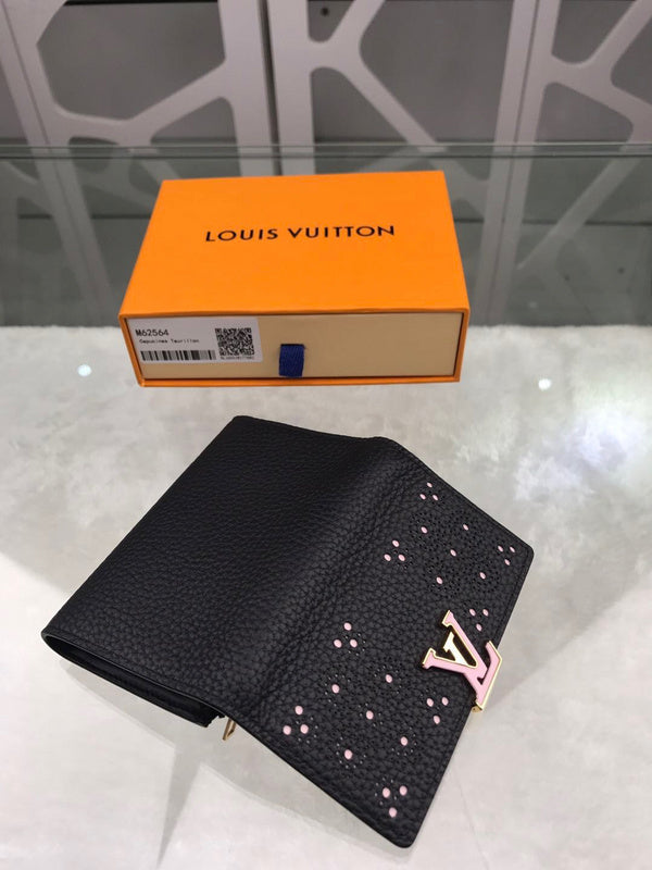 I W Fashion Lu-Vi bags - 9002