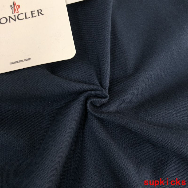 Moncler Luxury Cloth