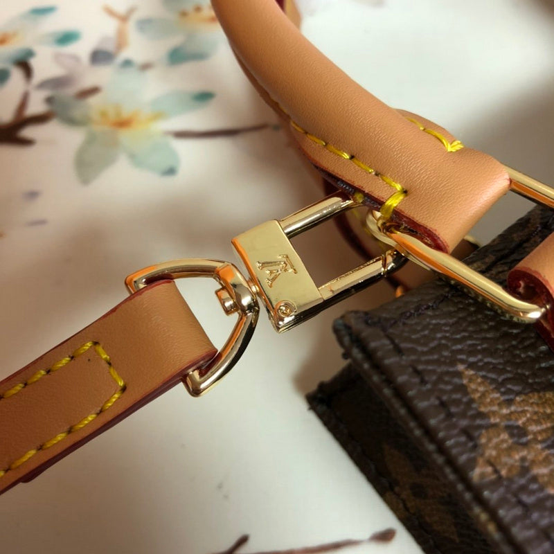 I W Fashion Lu-Vi bags - 17784