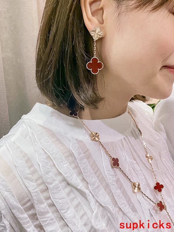 Van Cleef & Arples Jewelry