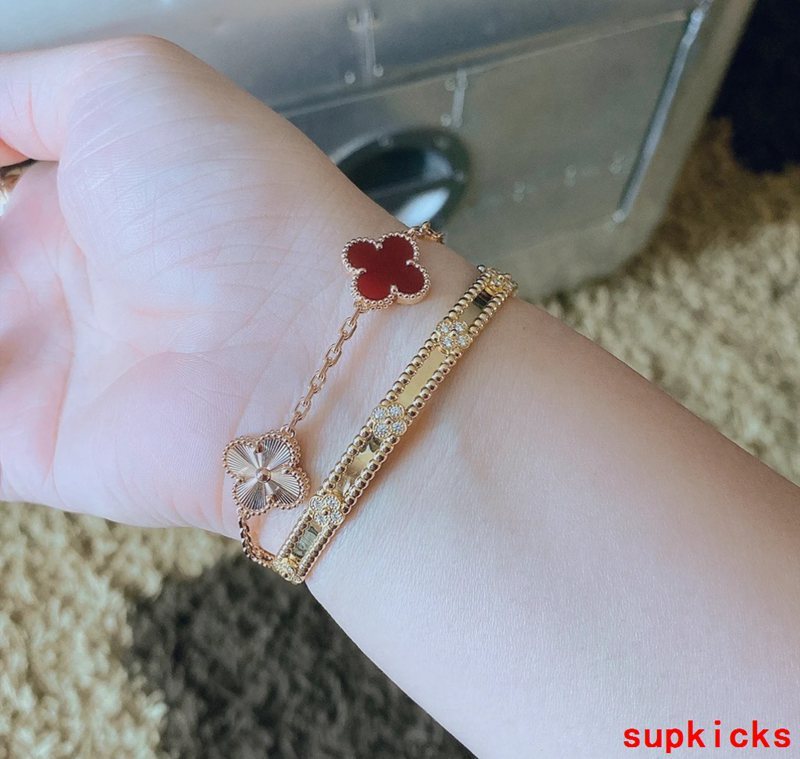 Van Cleef & Arples Jewelry