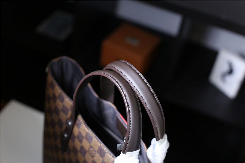 I W Fashion Lu-Vi bags - 9840