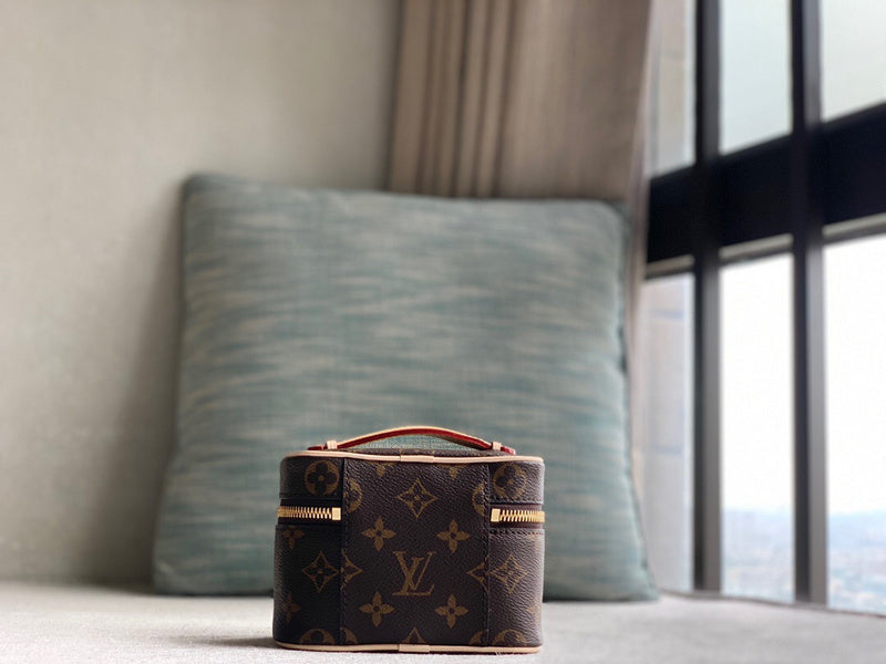 PHA - LOV Bags - 370
