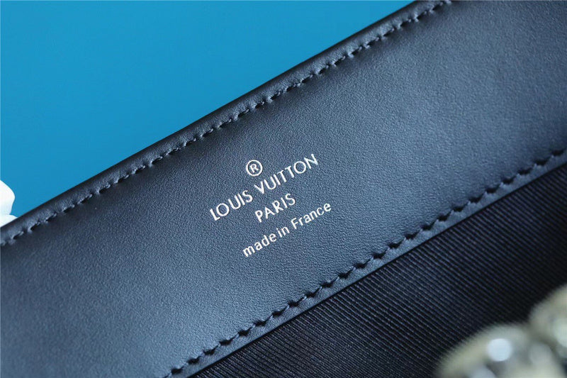 I W Fashion Lu-Vi bags - 9804