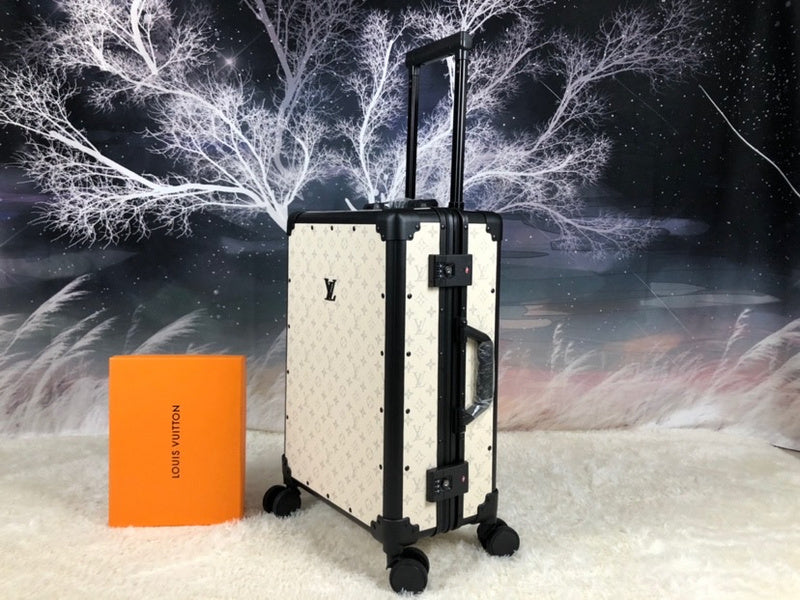 I W Fashion Lu-Vi bags - 11408