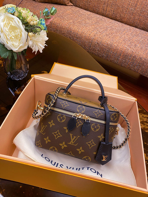 I W Fashion Lu-Vi bags - 17182