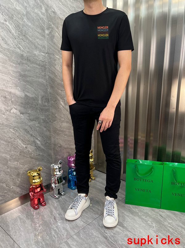 Moncler Luxury Cloth