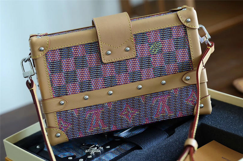 I W Fashion Lu-Vi bags - 8209