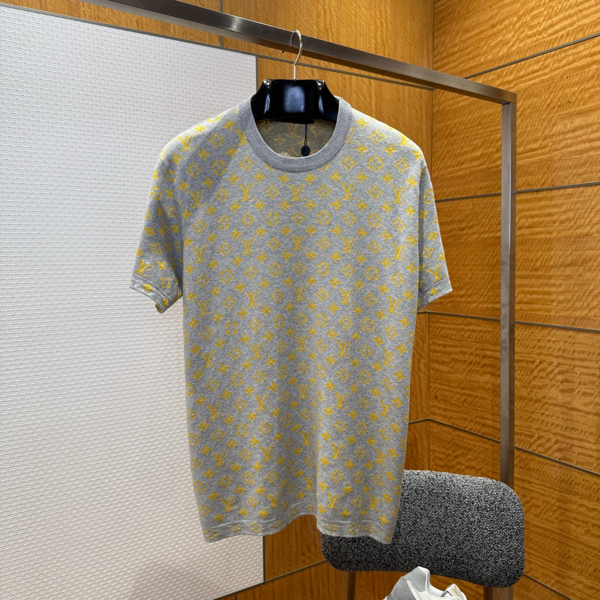 LOU T-SHIRT