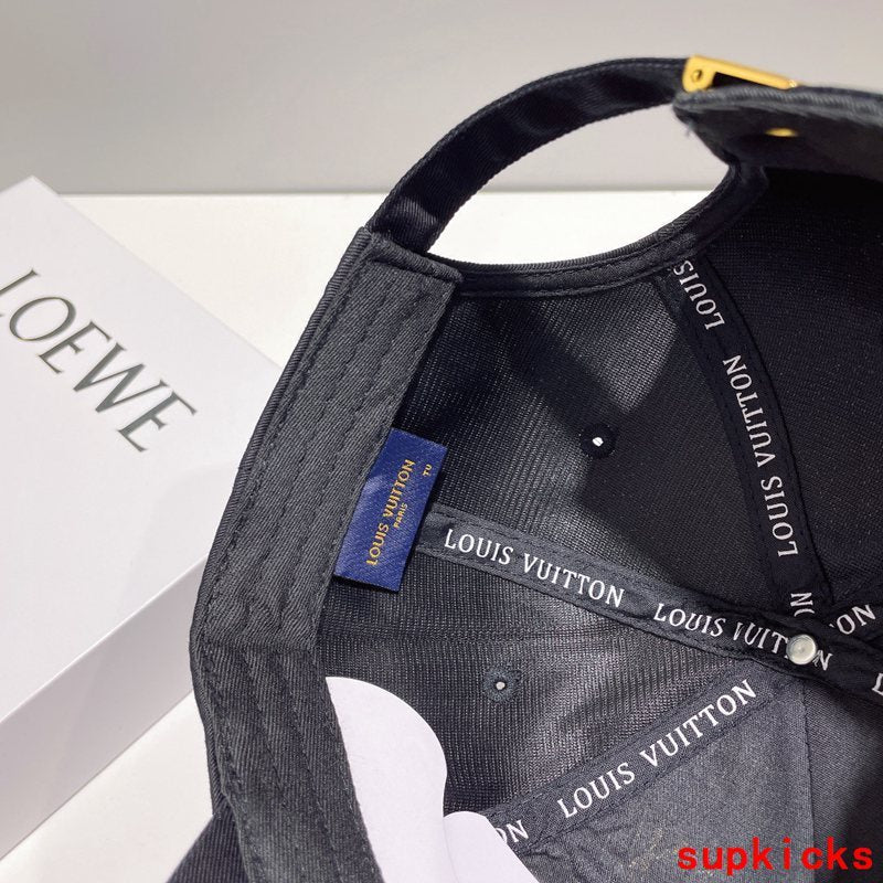 Louis Vuitton Luxury Cap