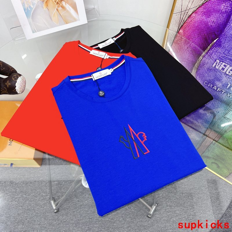 Moncler Luxury Cloth