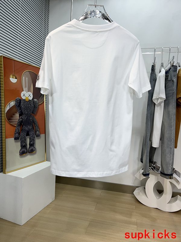Moncler Luxury Cloth