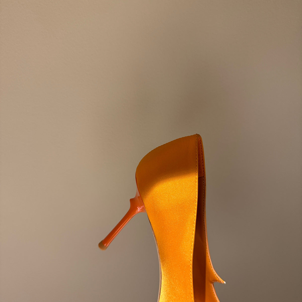 ROGER V HEELS