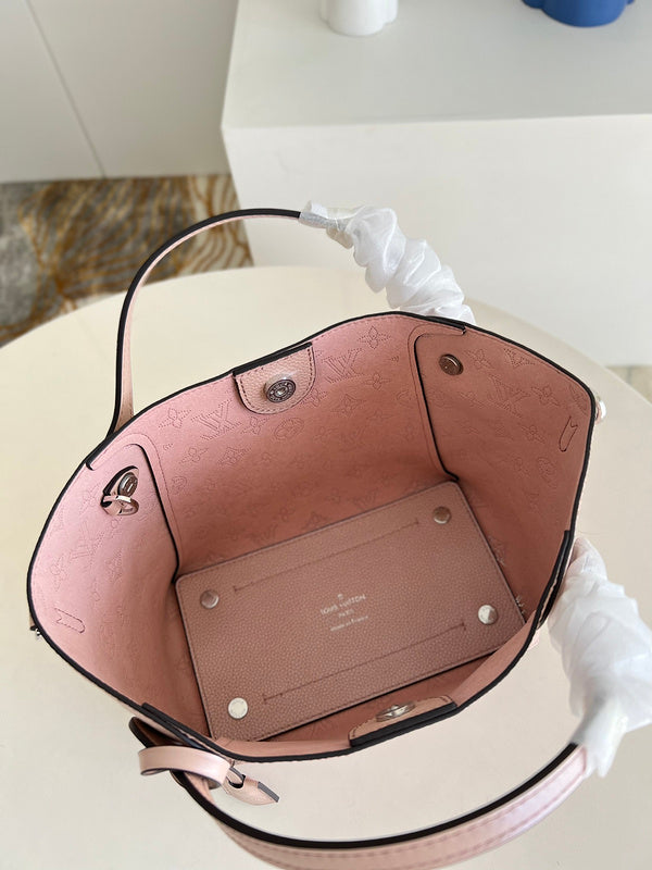 I W Fashion Lu-Vi bags - 17209