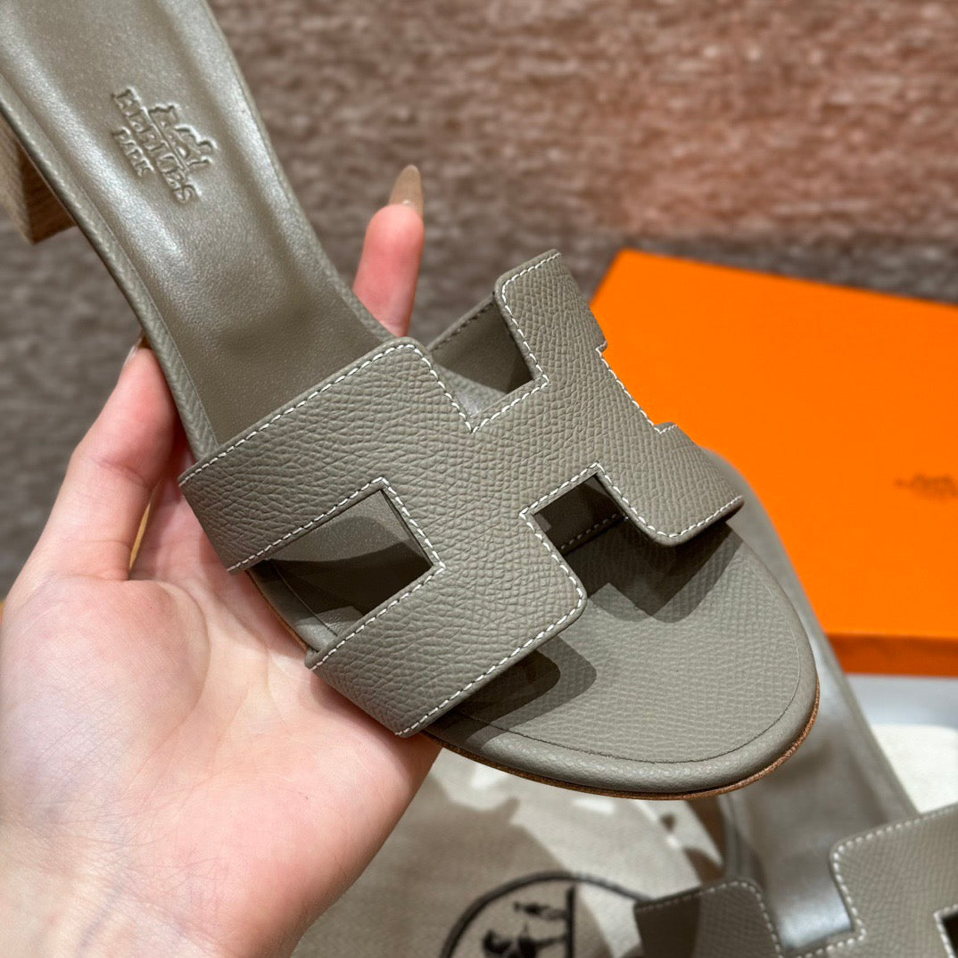 HERM OASIS SANDALS