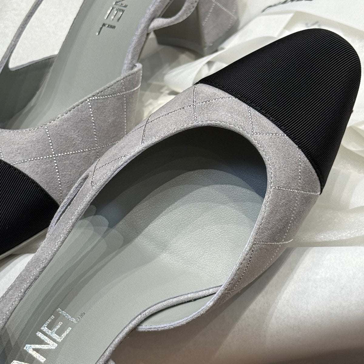 CC SLINGBACK PUMPS