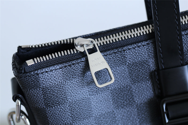 I W Fashion Lu-Vi bags - 9839