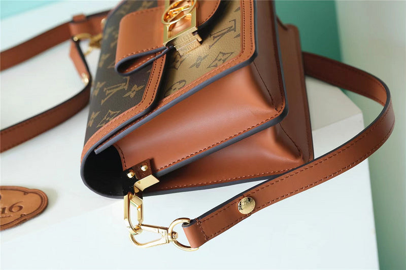 I W Fashion Lu-Vi bags - 8138