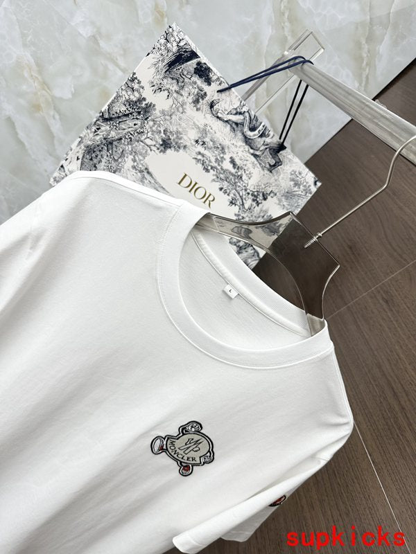 Moncler Luxury Cloth