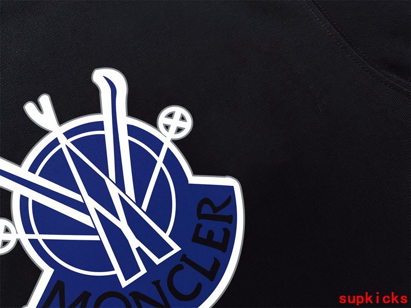 Moncler Luxury Cloth