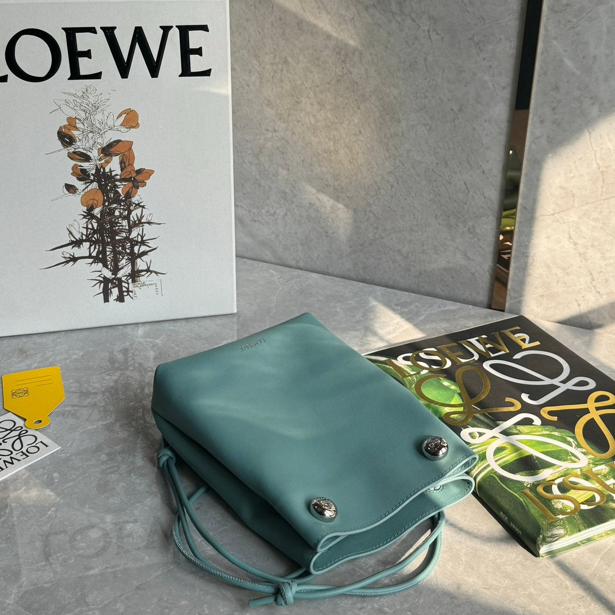 LOEW PEBBLE POUCH