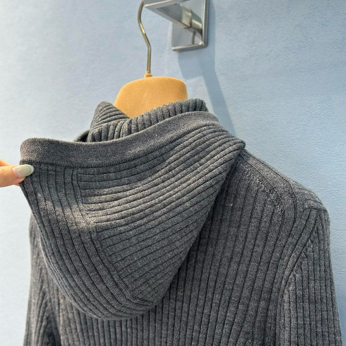 MIU M SWEATSHIRT