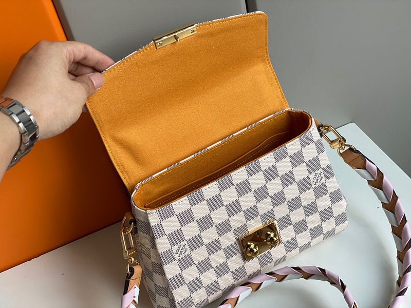 LOV2 Bags - Luxurious Bags  906