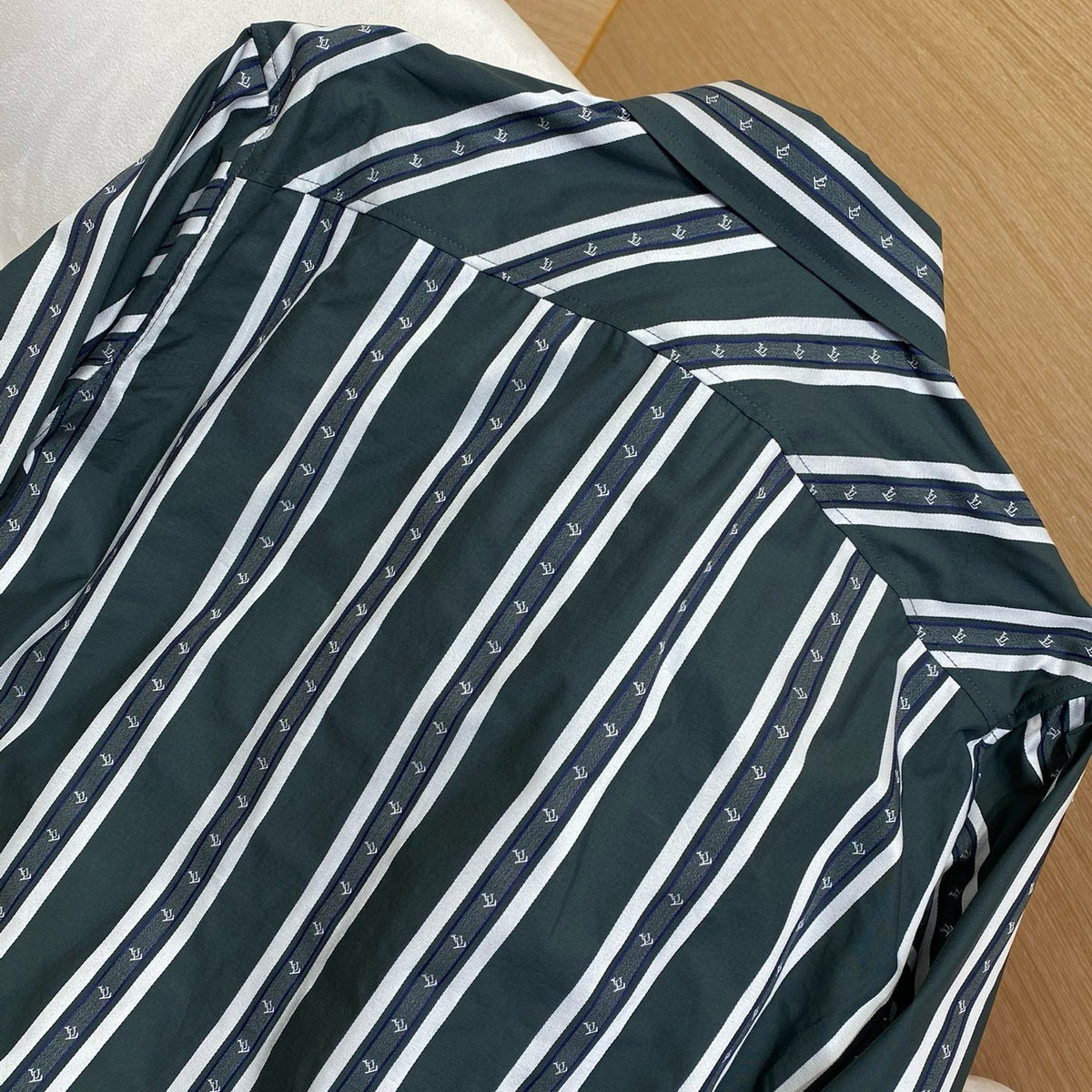 LOU SHIRT