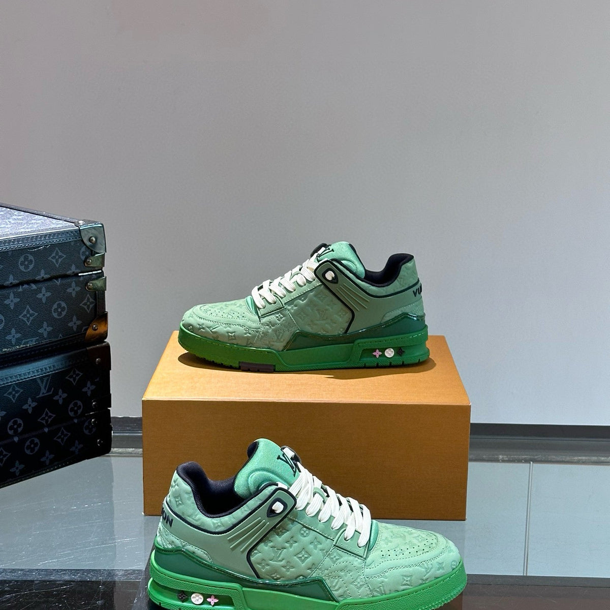 LOU TRAINERS