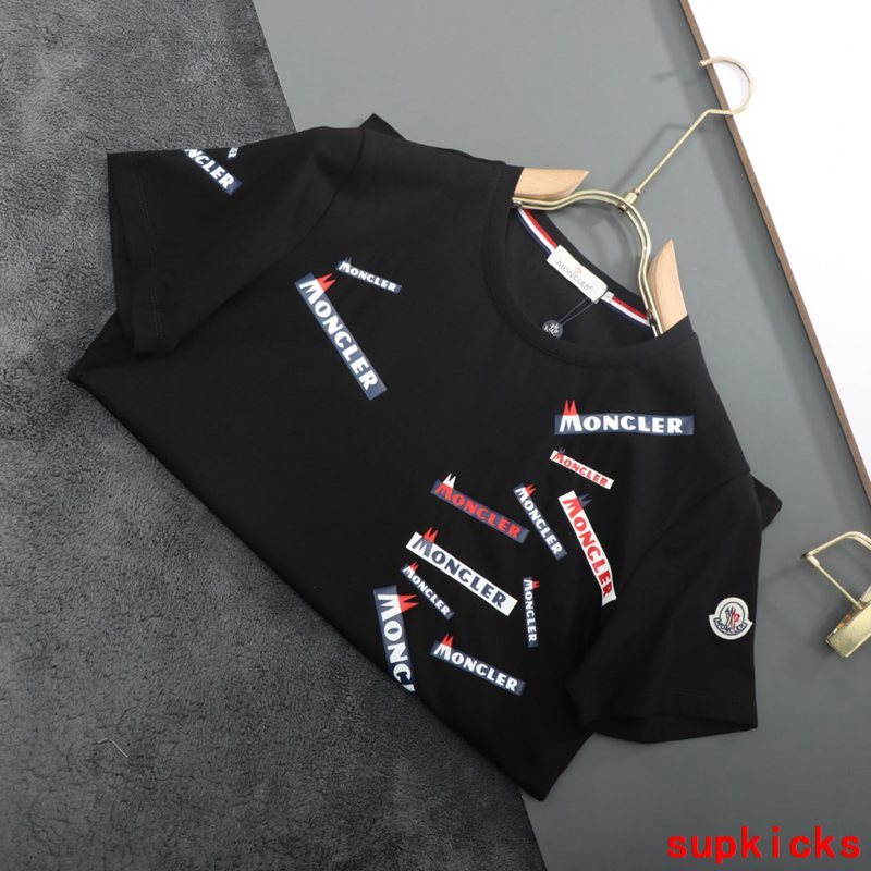 Moncler Luxury Cloth