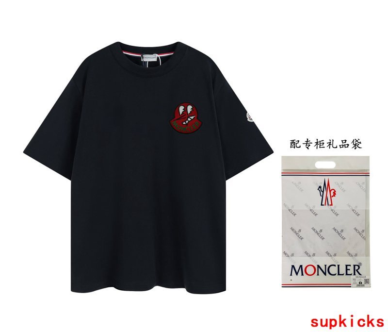 Moncler Luxury Cloth