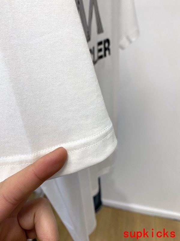 Moncler Luxury Cloth