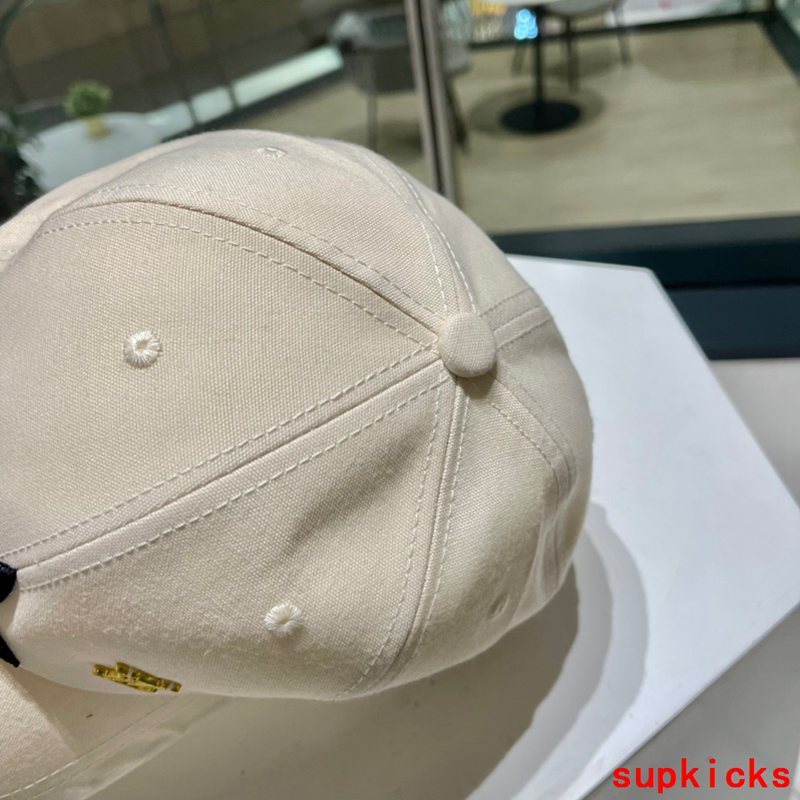 Louis Vuitton Luxury Cap