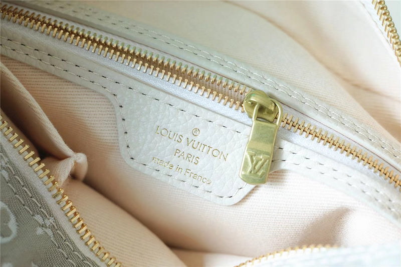 I W Fashion Lu-Vi bags - 9943