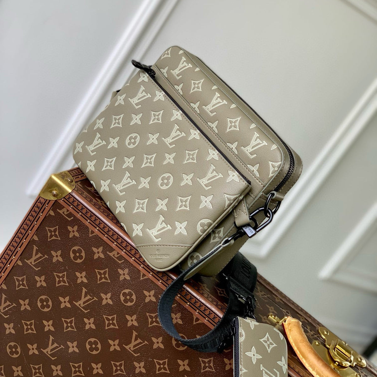 LOU TRIO MESSENGER BAG