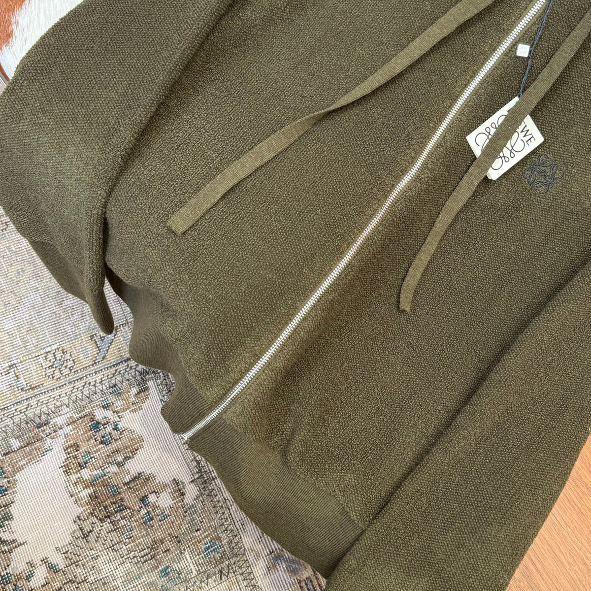 LOEW ZIP HOODIE