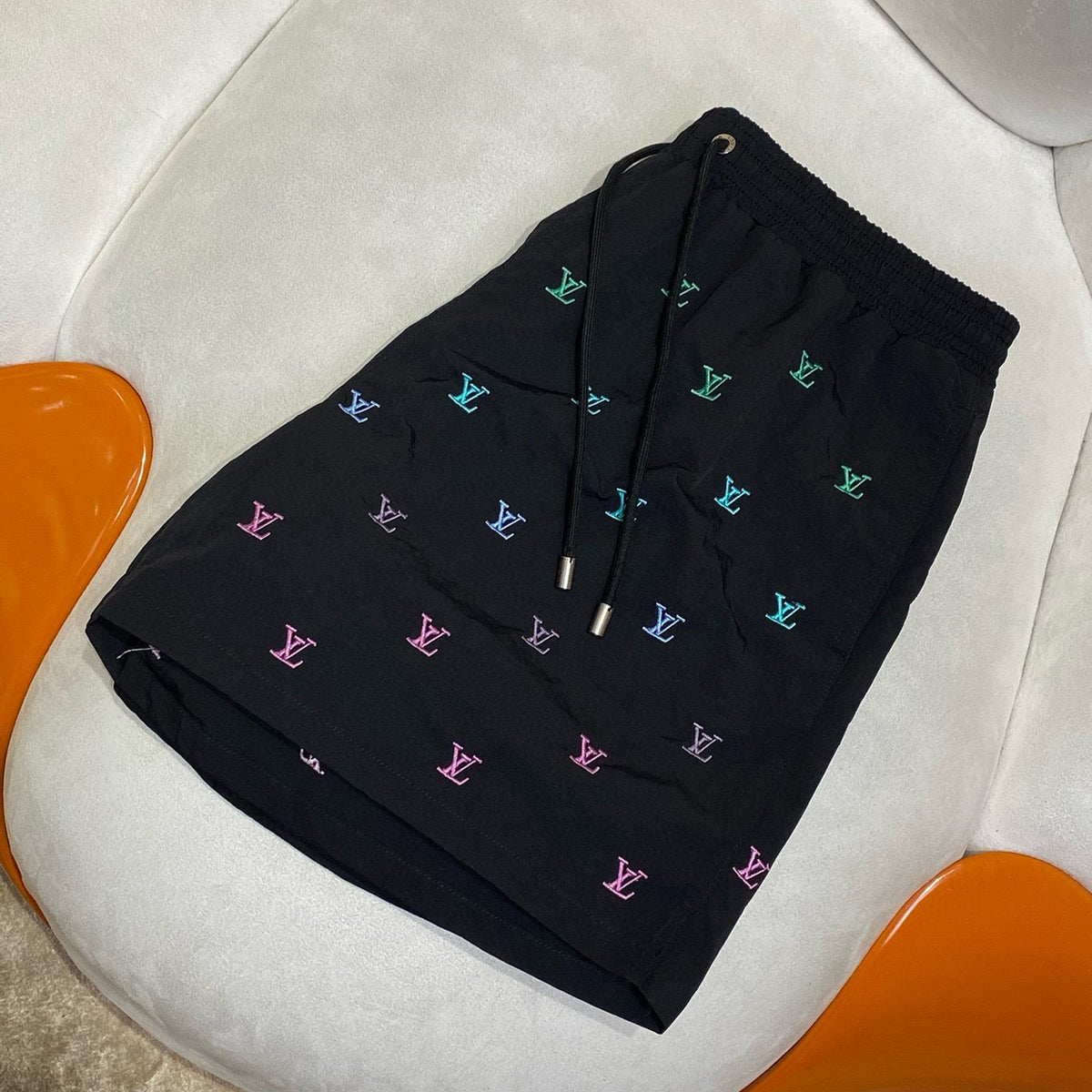 LOU SHORTS