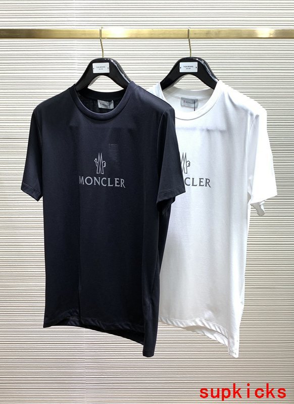 Moncler Luxury Cloth