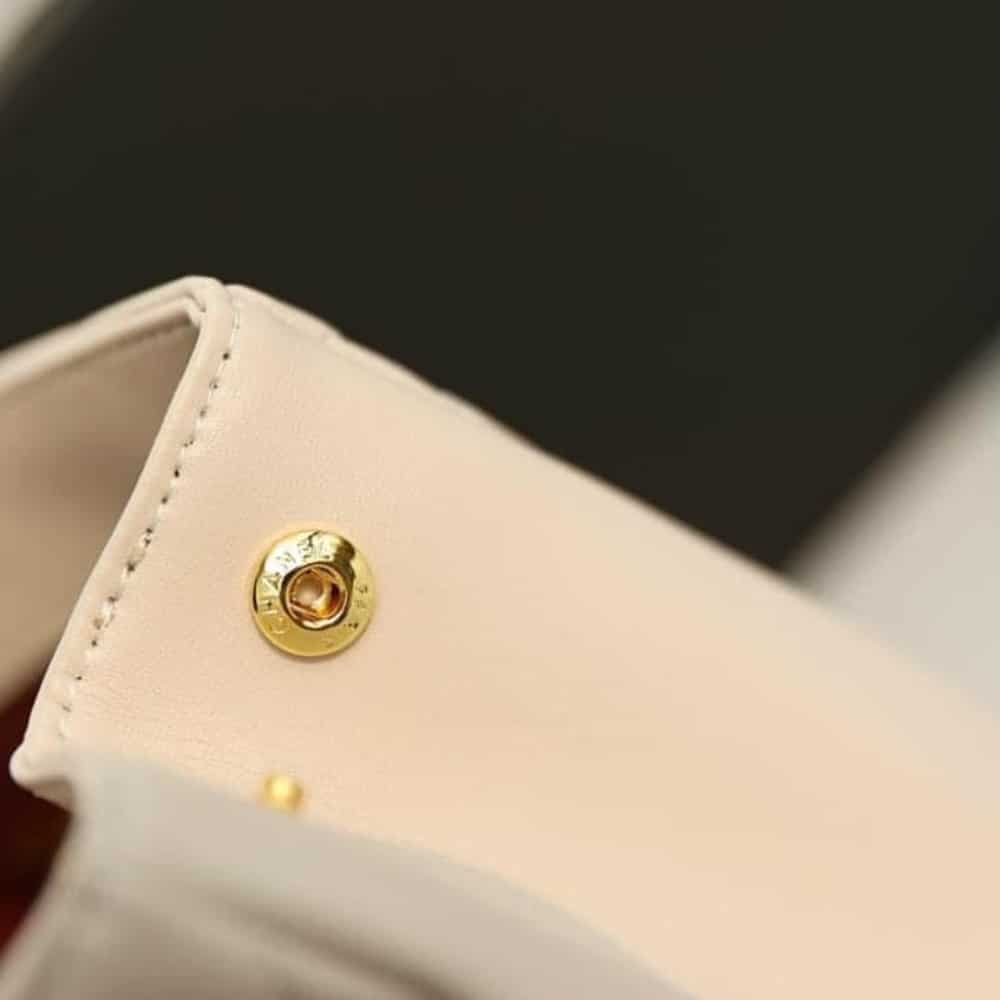 CC COCO MARK FLAP BAG WHITE 22CM