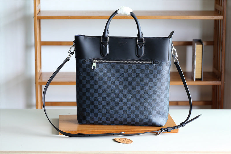 I W Fashion Lu-Vi bags - 9884