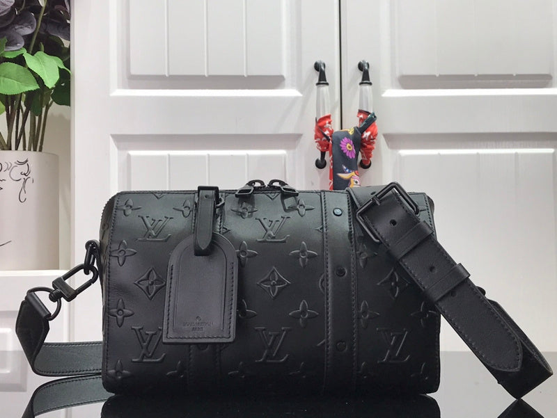 I W Fashion Lu-Vi bags - 17417