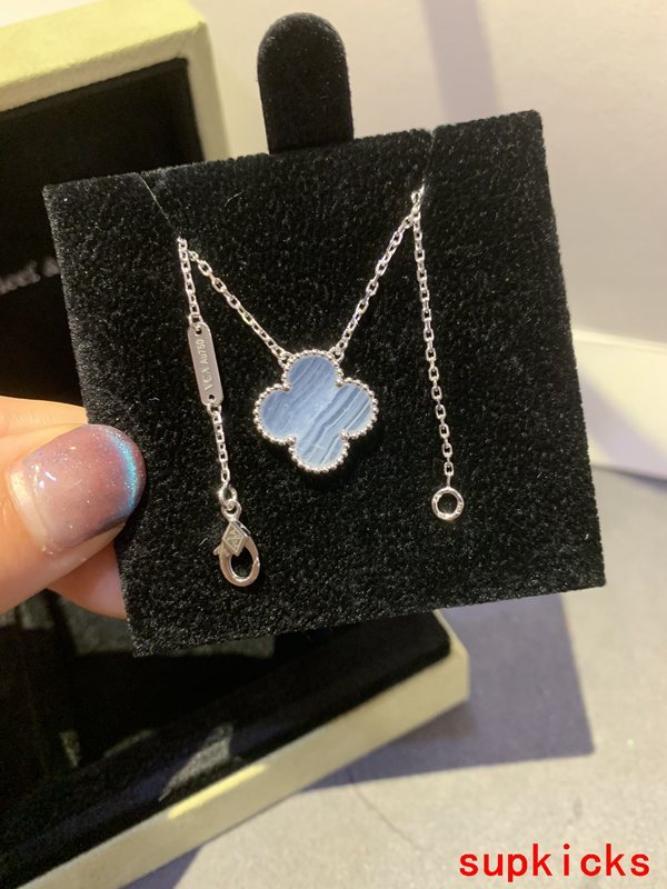 Van Cleef & Arples Jewelry