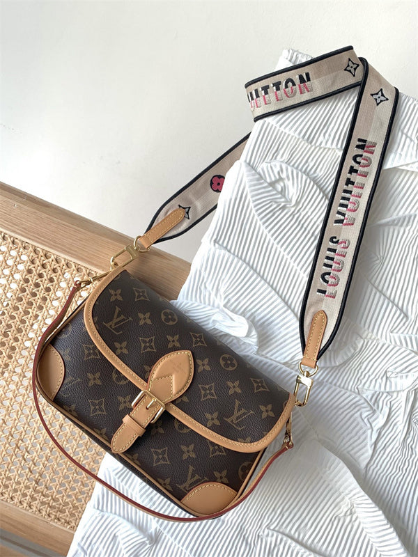 PHA - LOV Bags - 381