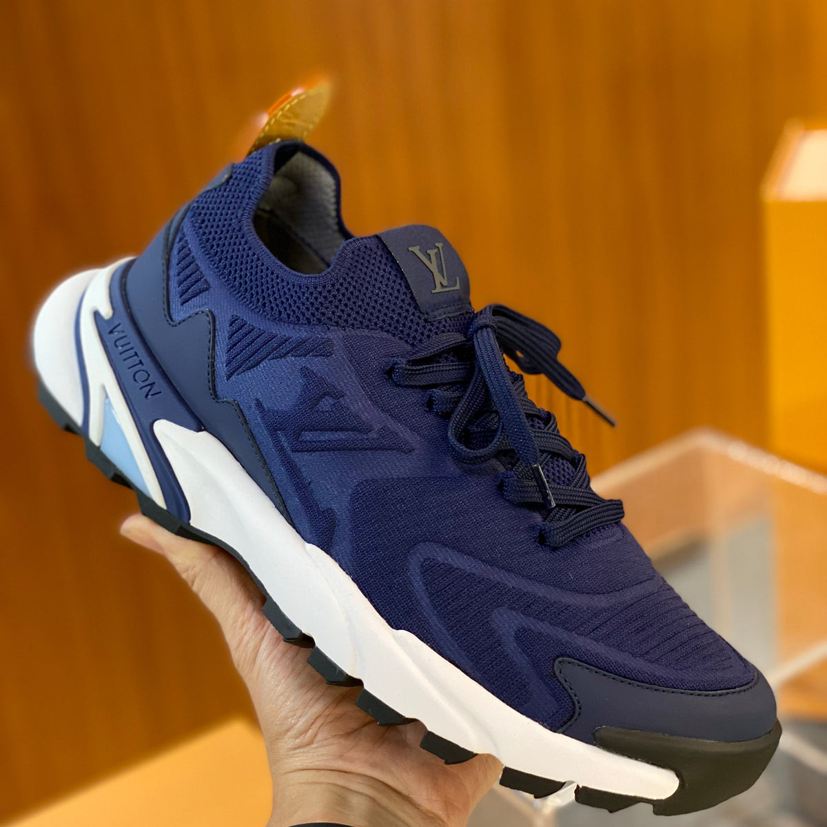 LOU RUNNER TATIC TRAINERS