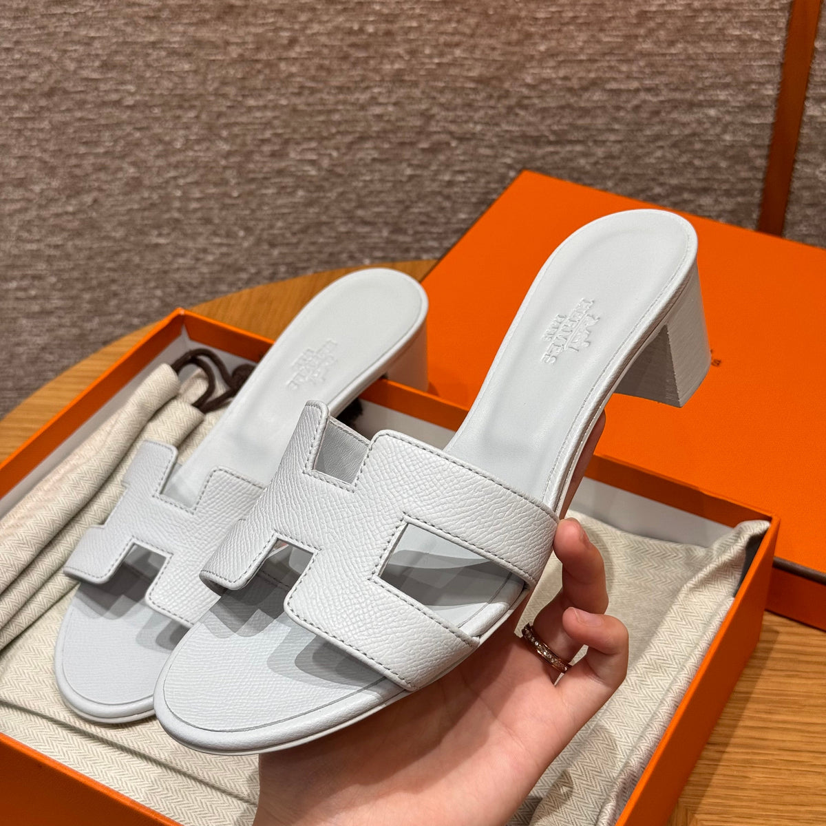 HERM OASIS SANDALS