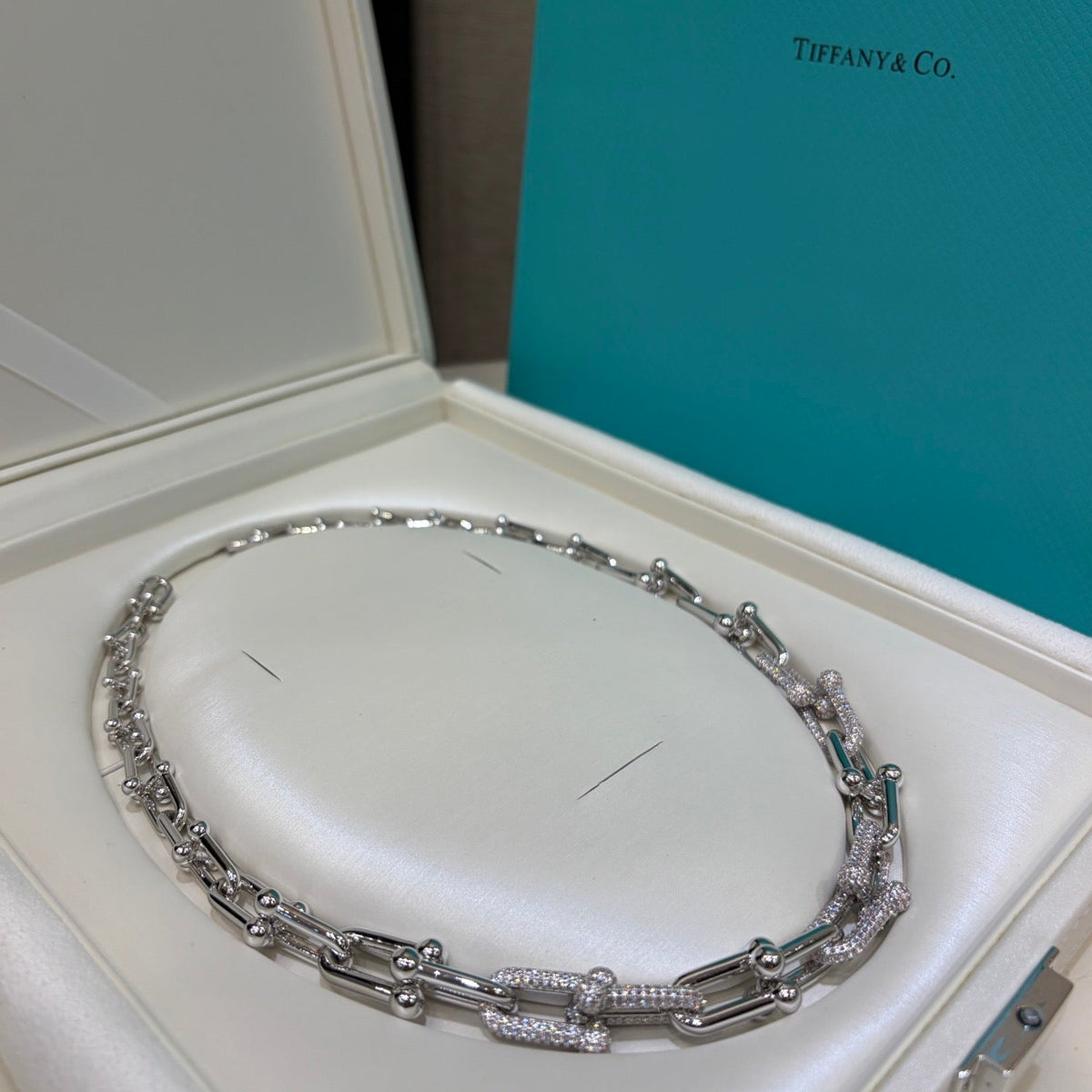 TIFF NECKLACE